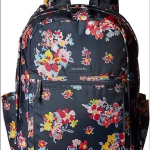 🛍 VERA BRADLEY LIGHTEN UP BACKPACK 🛍 Pretty in Posies